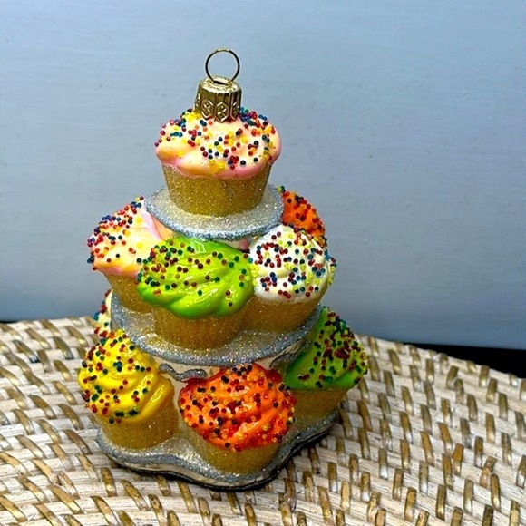 European Hand Blown Klassics by Kurtis Glass Cupcake on Stand Christmas Ornament - Picture 3 of 5